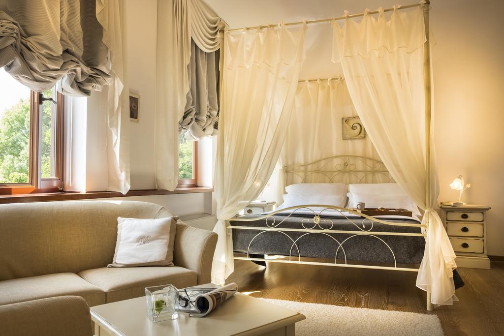 Palazzo Angelica B&B Adults Only Oprtalj Pokoj fotografie