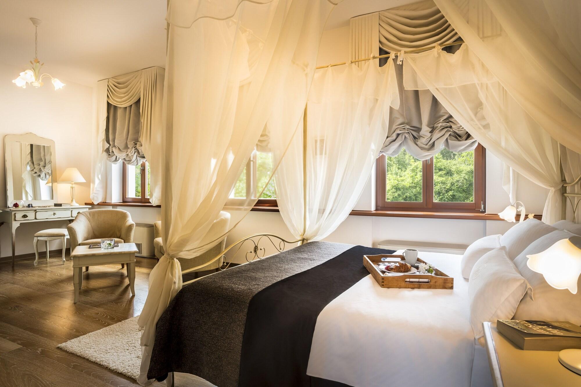 Palazzo Angelica B&B Adults Only Oprtalj Exteriér fotografie