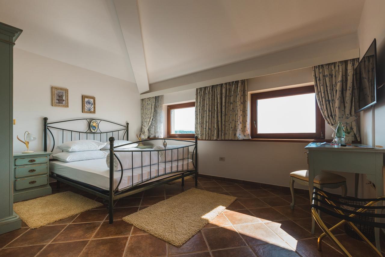 Palazzo Angelica B&B Adults Only Oprtalj Exteriér fotografie