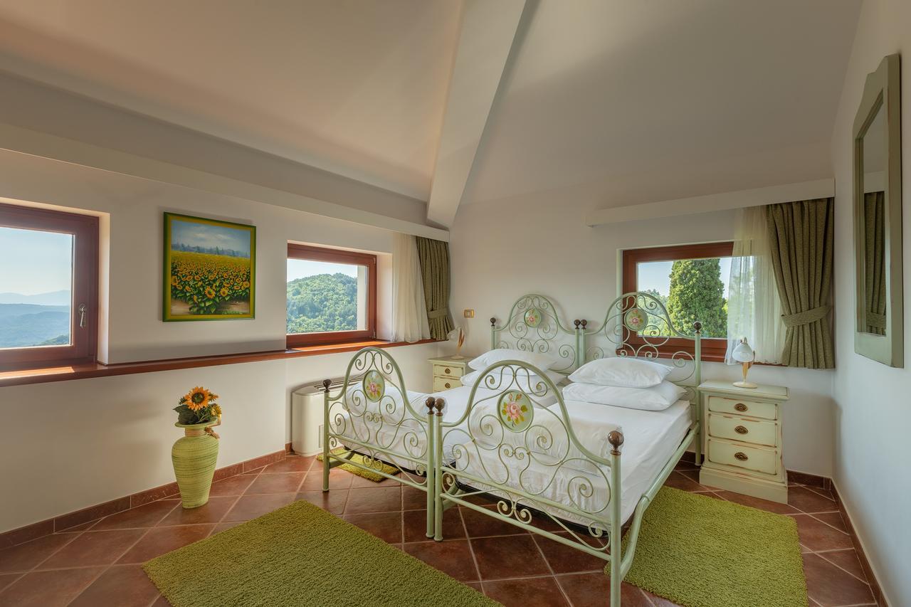 Palazzo Angelica B&B Adults Only Oprtalj Exteriér fotografie