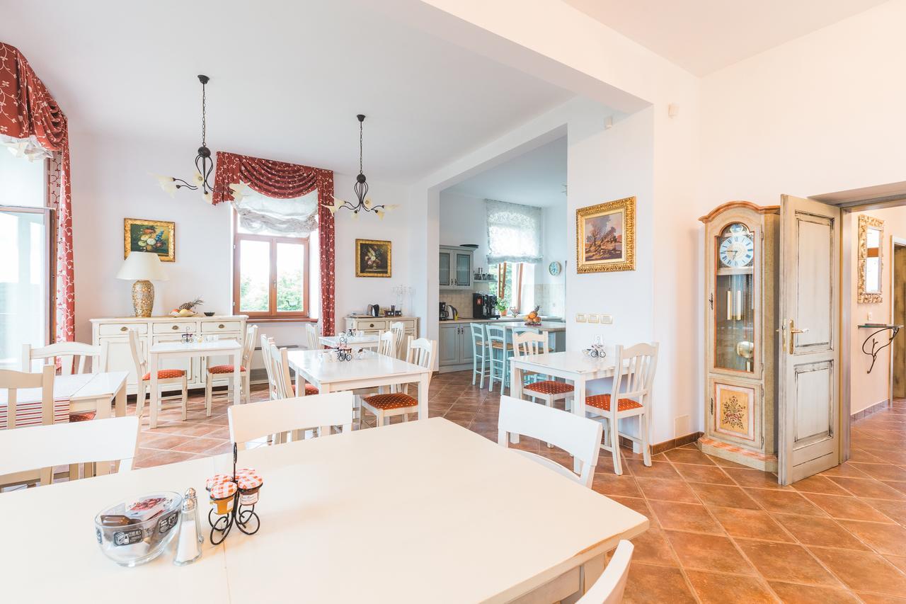 Palazzo Angelica B&B Adults Only Oprtalj Exteriér fotografie